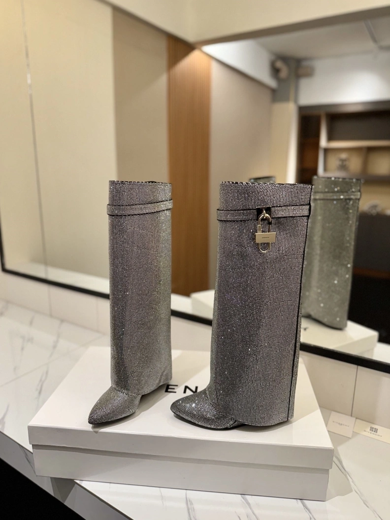 Gxvxnchy Boots Lightweight 153161