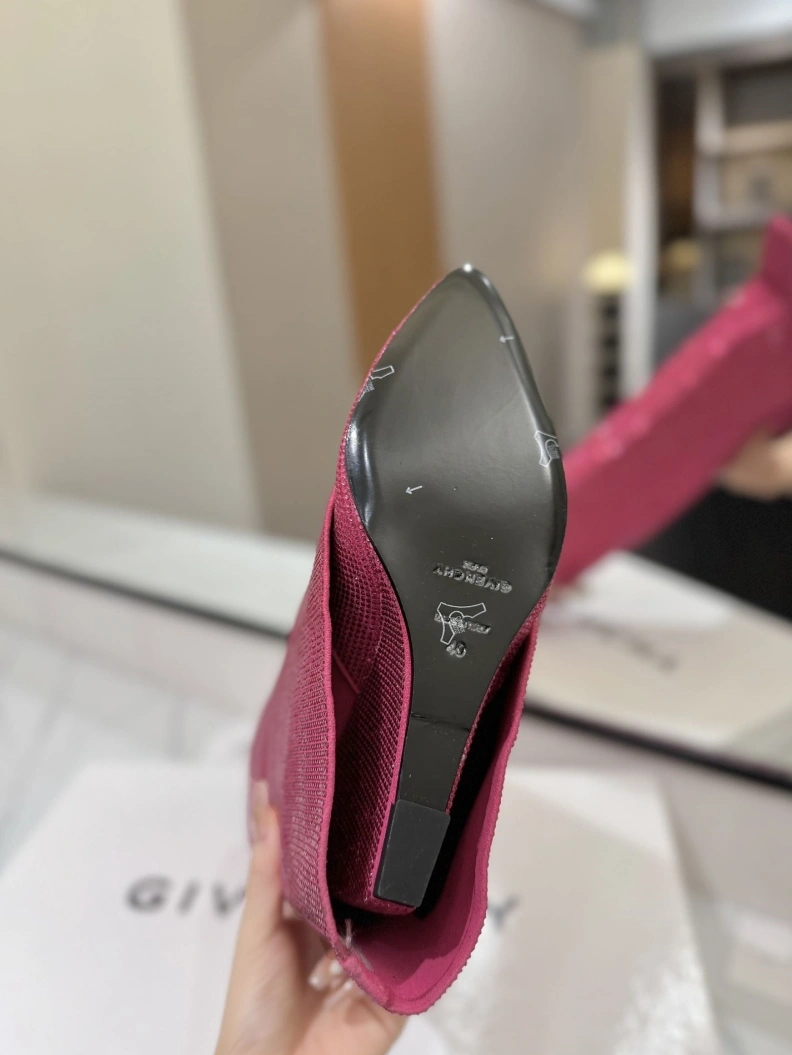 Gxvxnchy Boots Unique 153167