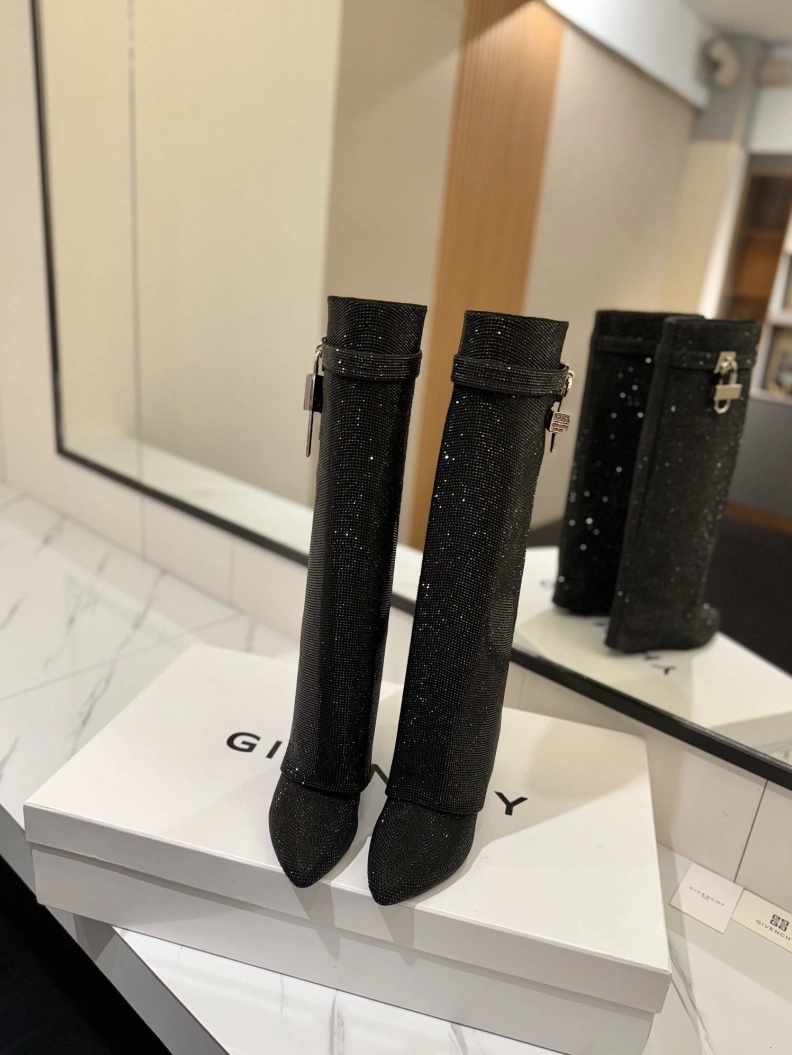 Functional Gxvxnchy Boots 153150