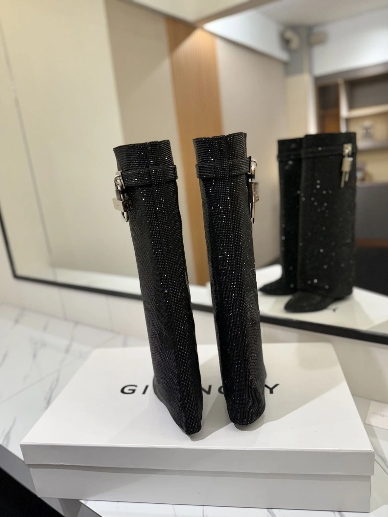 Functional Gxvxnchy Boots 153150