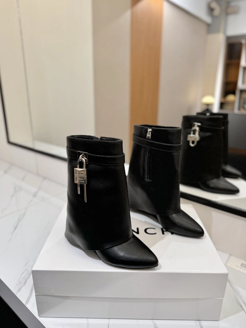 Gxvxnchy Boots SmartChoice 153156
