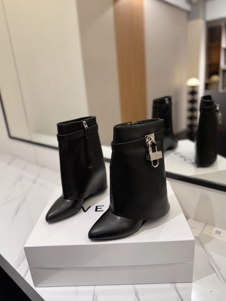 Gxvxnchy Boots SmartChoice 153156