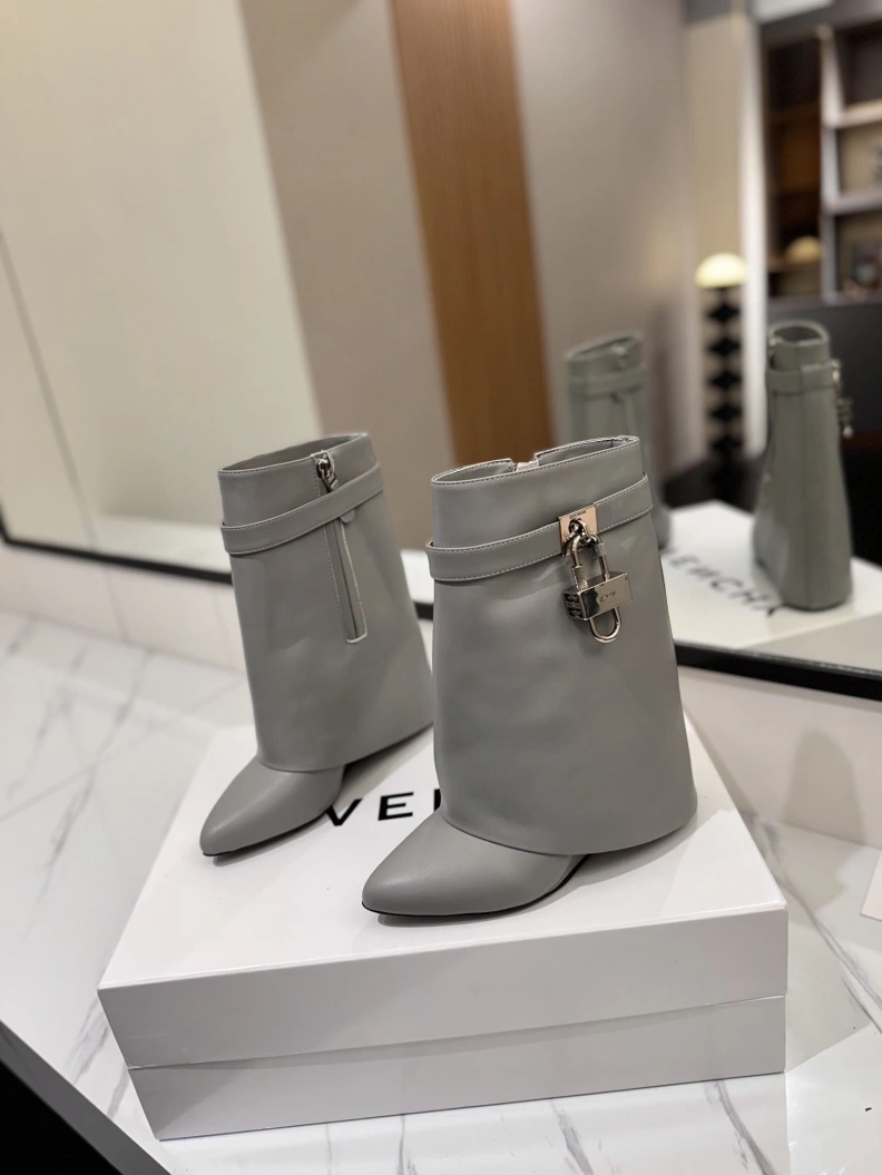 Gxvxnchy Boots Affordable 153151