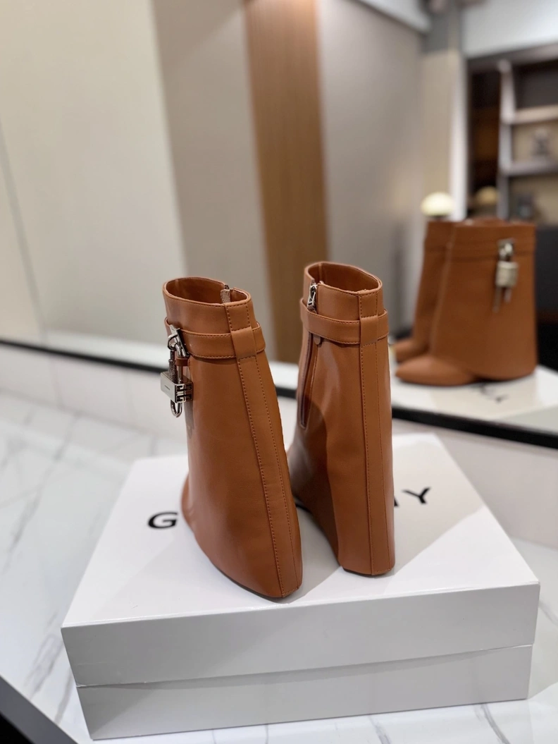 Gxvxnchy Boots DailyWear 153153