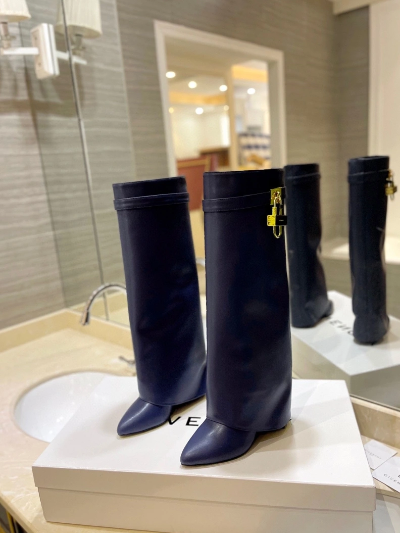 NewStyle Gxvxnchy Boots 153147