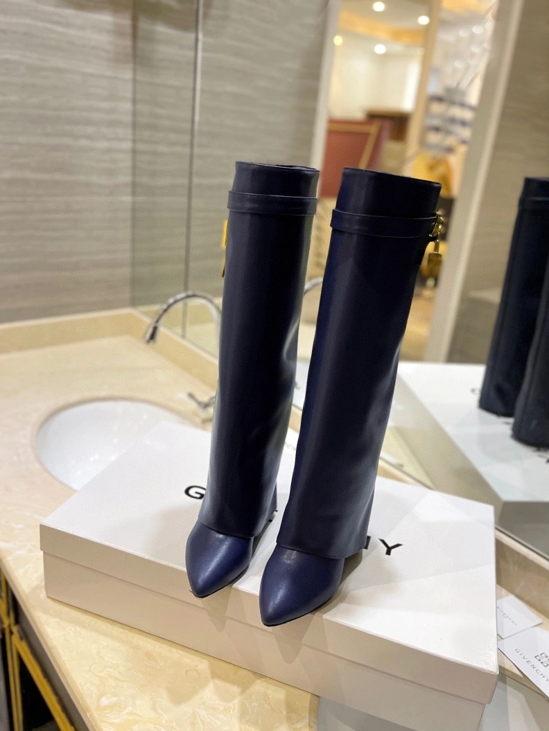 NewStyle Gxvxnchy Boots 153147