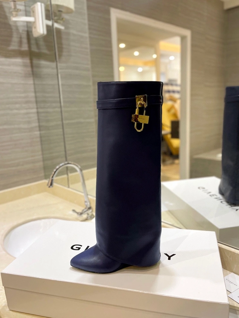 NewStyle Gxvxnchy Boots 153147