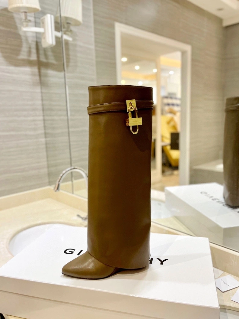 DailyWear Gxvxnchy Boots 153149