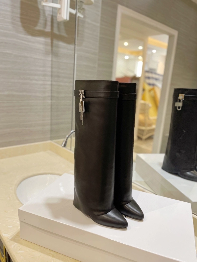 Comfortable Gxvxnchy Boots 153141