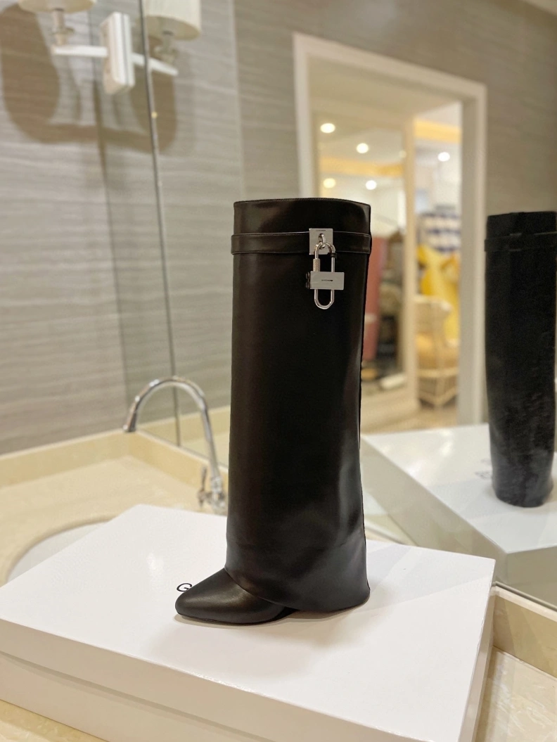 Comfortable Gxvxnchy Boots 153141
