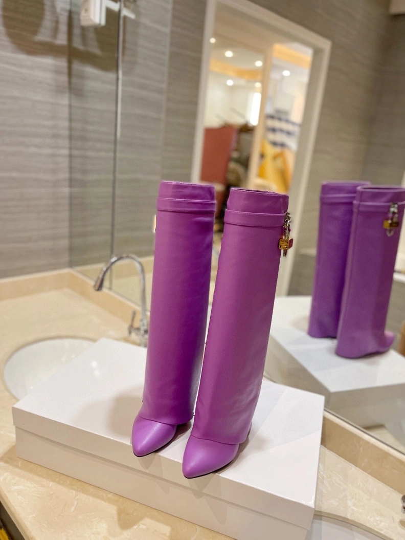 Elegant Gxvxnchy Boots 153142