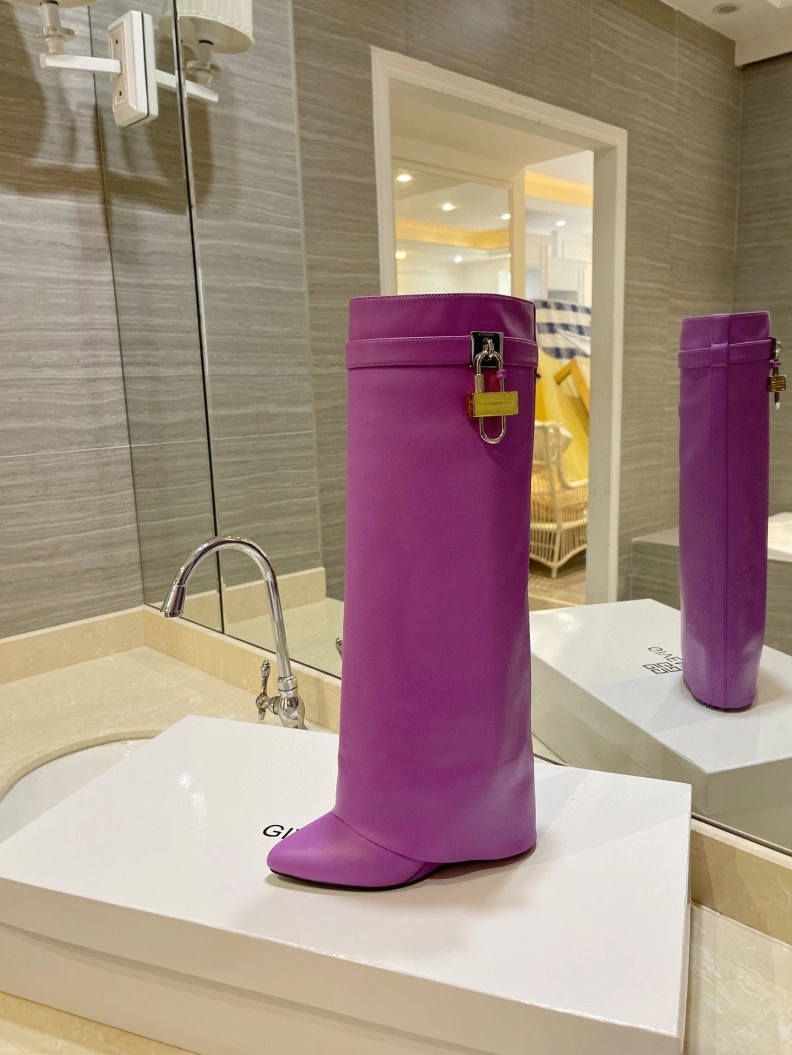 Elegant Gxvxnchy Boots 153142