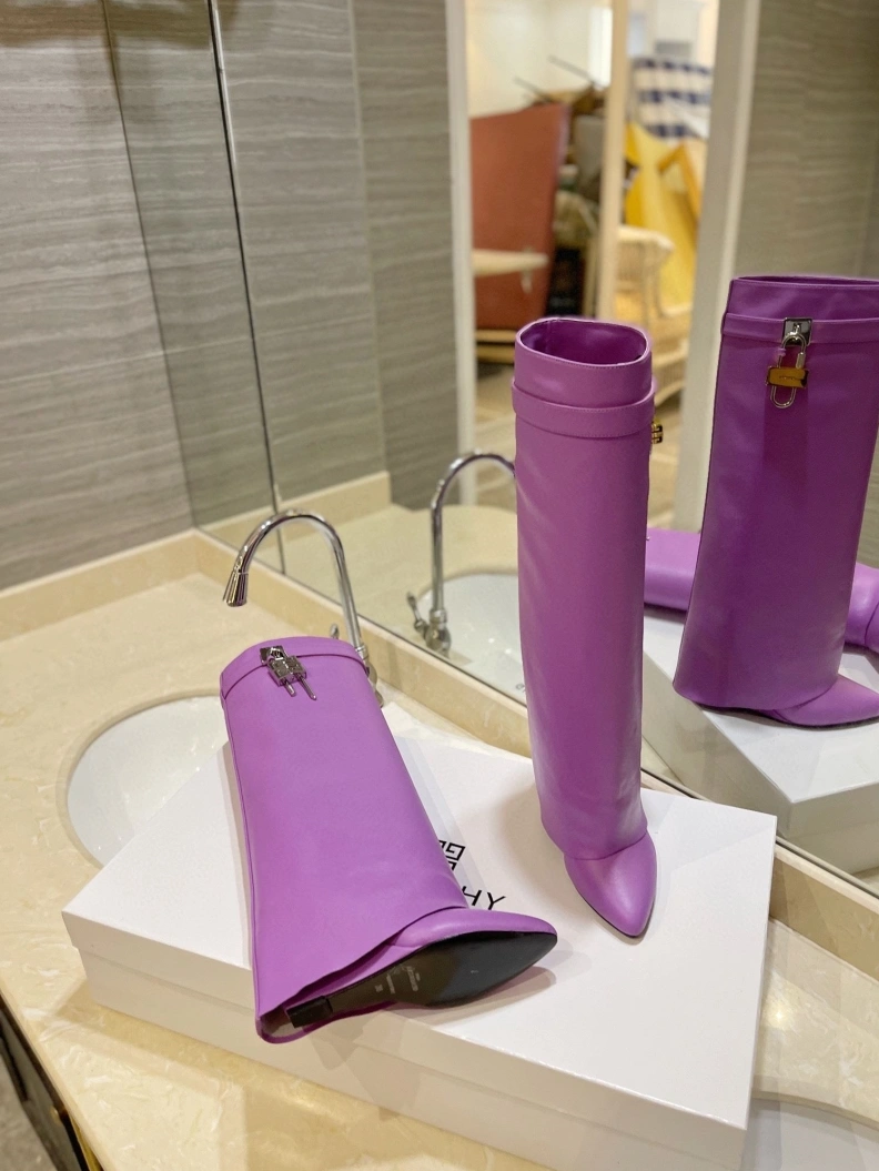 Elegant Gxvxnchy Boots 153142