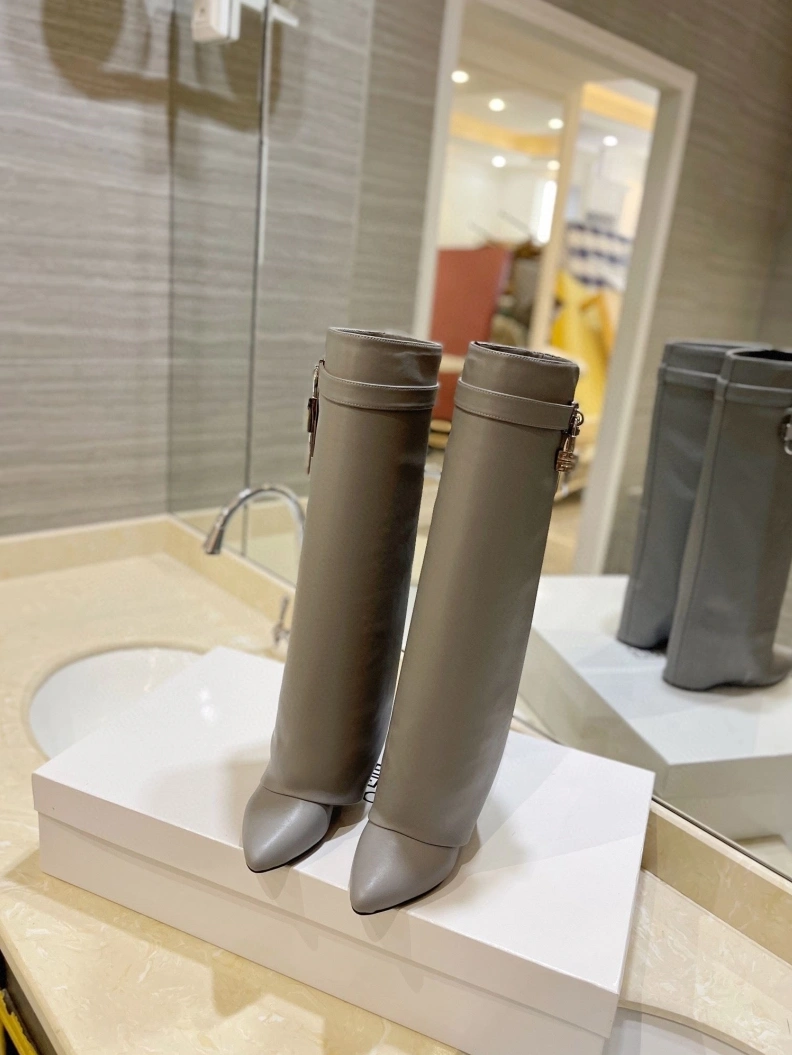 Unique Gxvxnchy Boots 153140