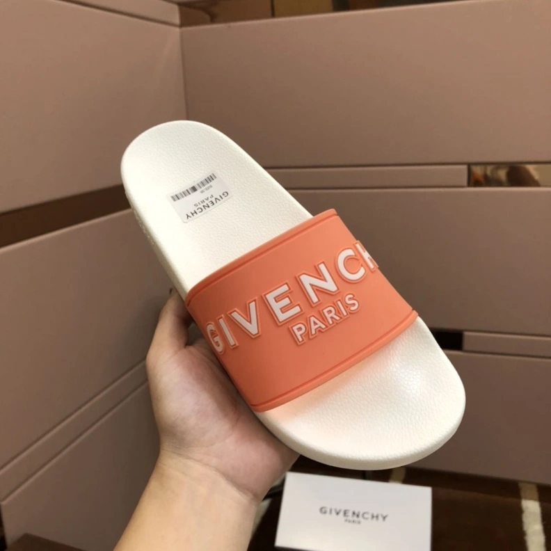 ModernLook Gxvxnchy Slippers 153135