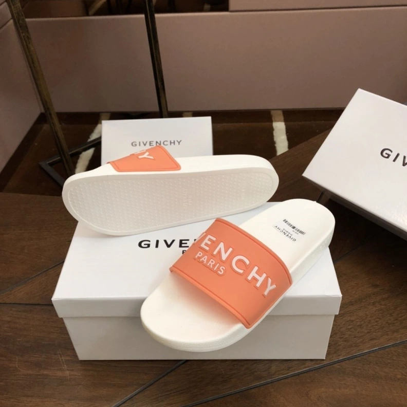 ModernLook Gxvxnchy Slippers 153135