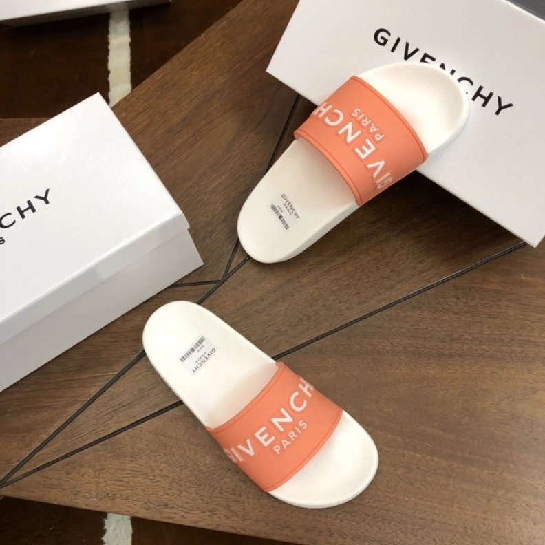 ModernLook Gxvxnchy Slippers 153135