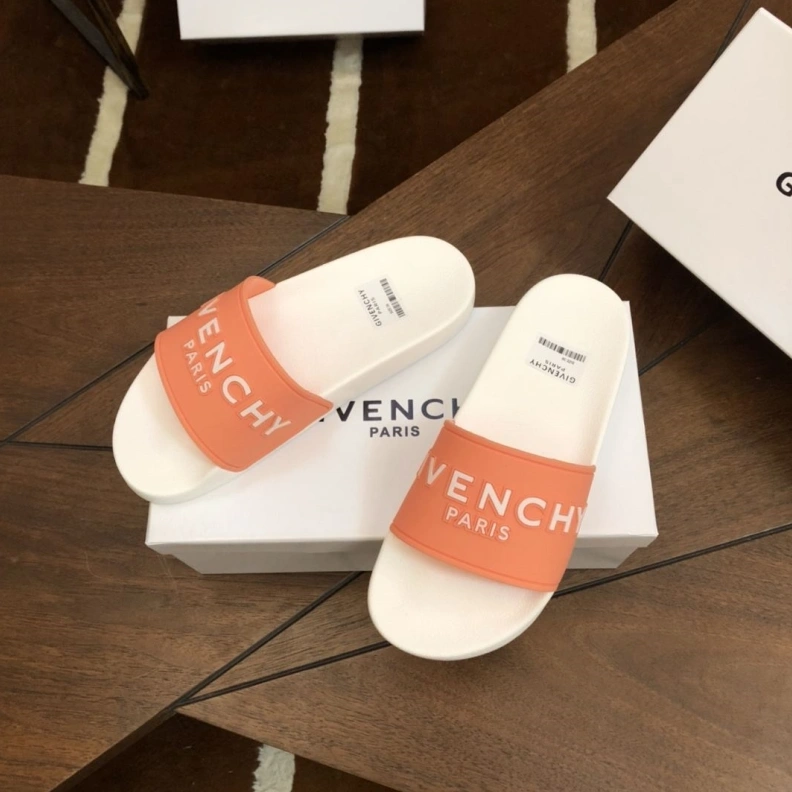ModernLook Gxvxnchy Slippers 153135
