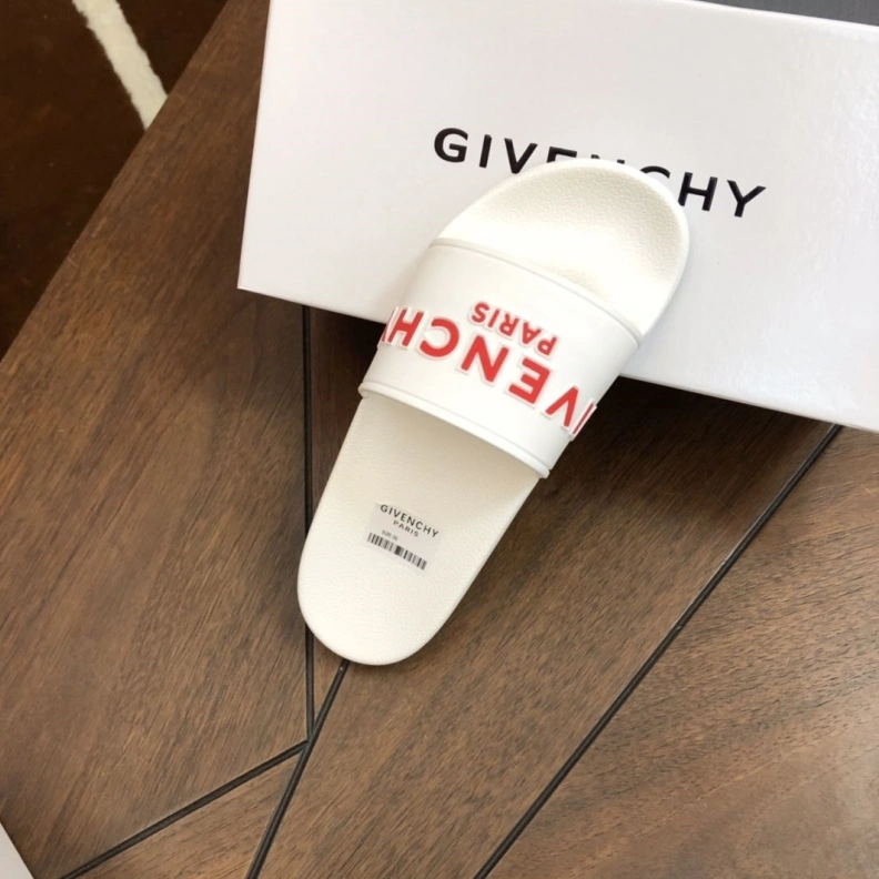 Gxvxnchy Slippers WellDesigned 153134