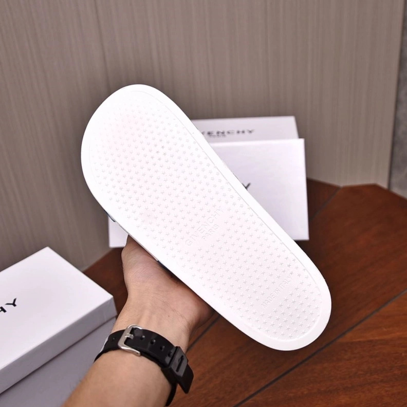 Gxvxnchy Slippers AllSeason 153122