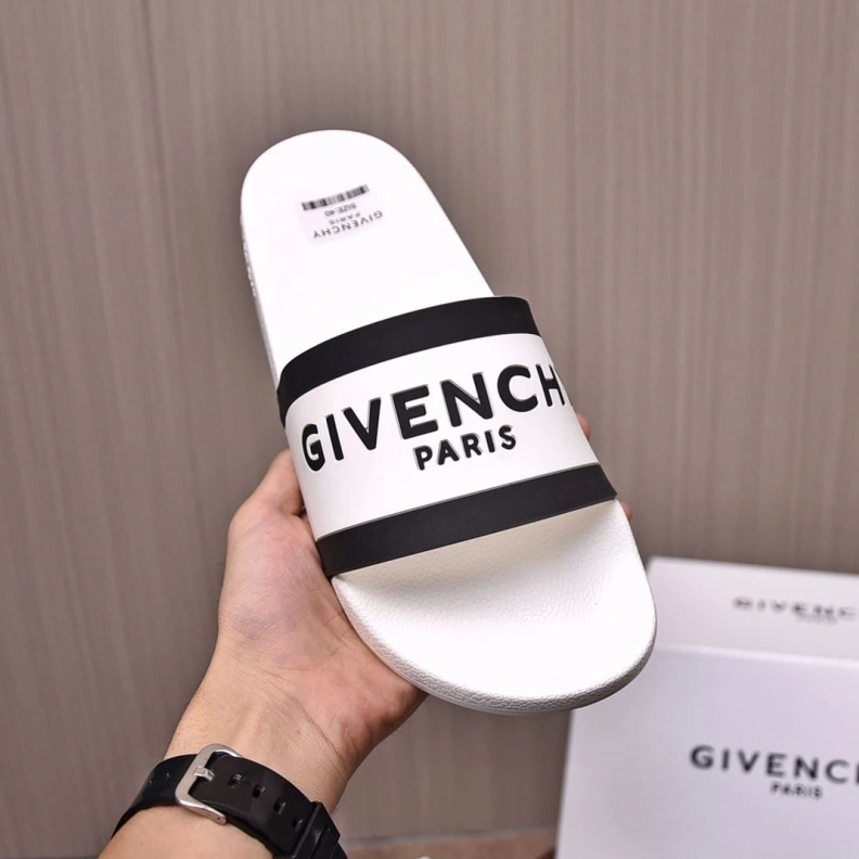 Gxvxnchy Slippers AllSeason 153122
