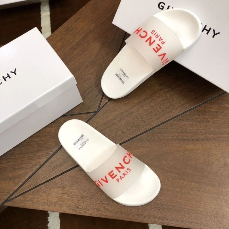 Lightweight Gxvxnchy Slippers 153130