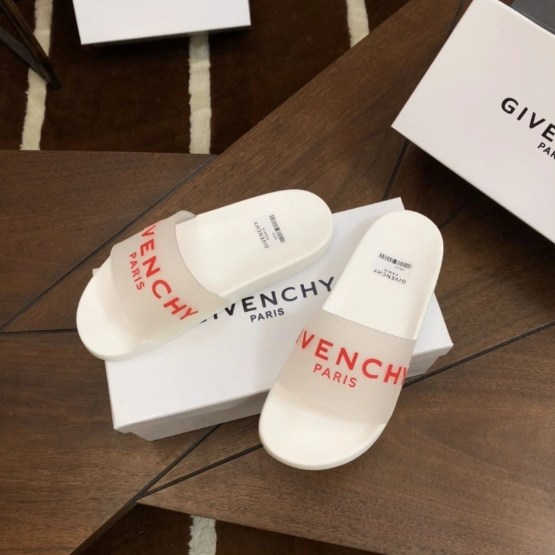 Lightweight Gxvxnchy Slippers 153130