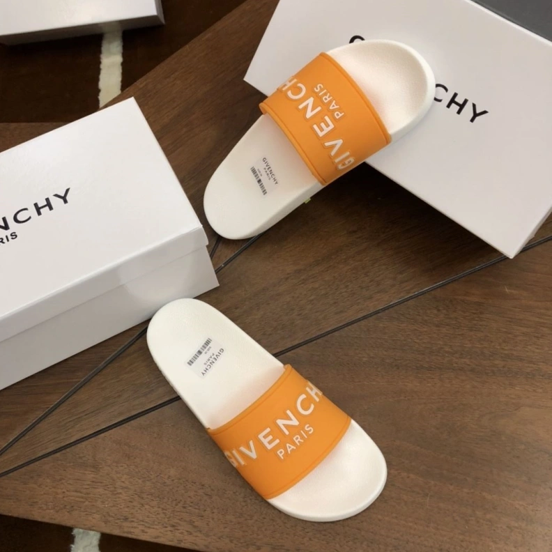 Efficient Gxvxnchy Slippers 153113
