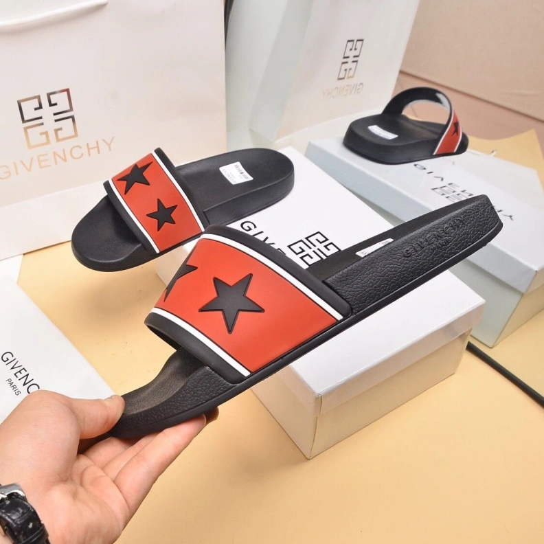 Versatile Gxvxnchy Slippers 153124