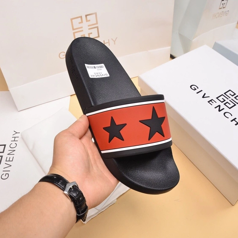 Versatile Gxvxnchy Slippers 153124