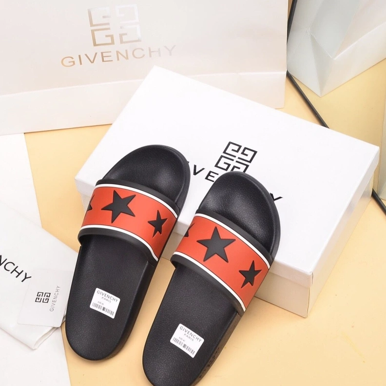 Versatile Gxvxnchy Slippers 153124