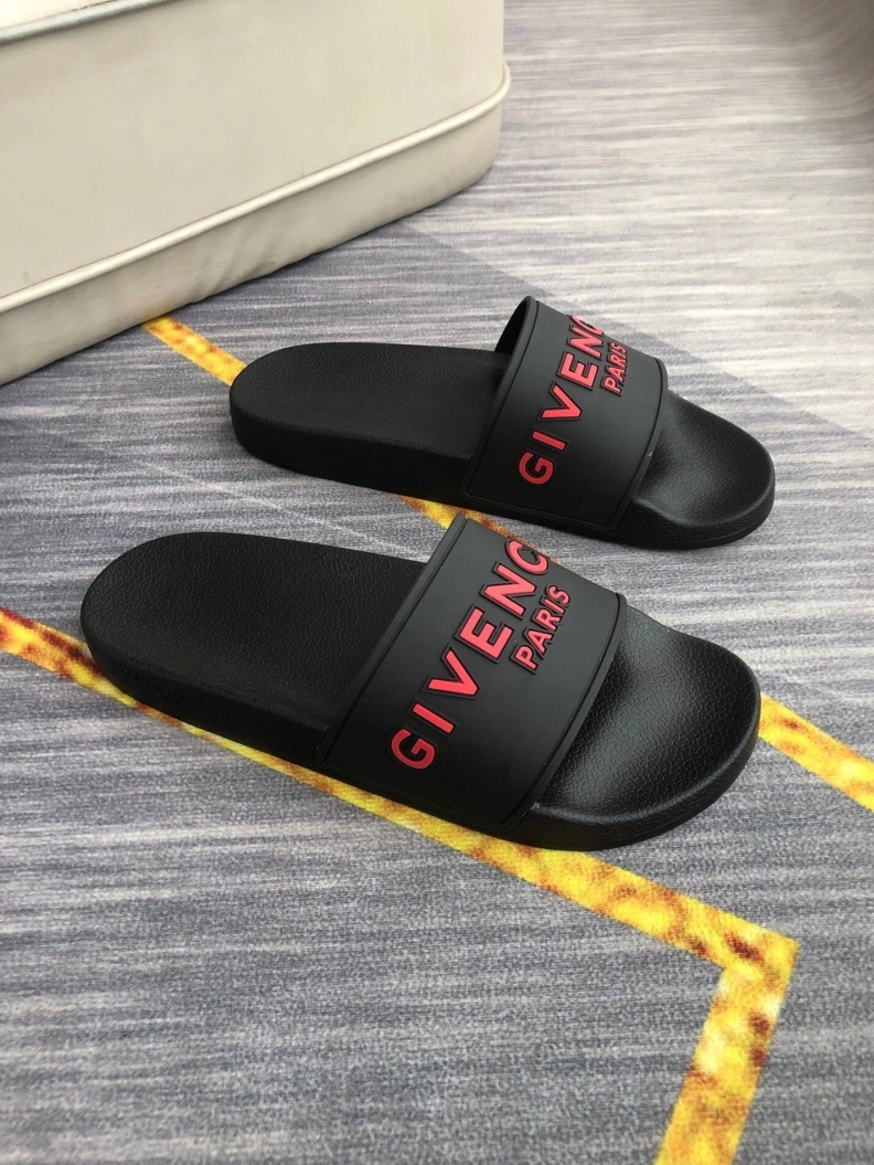 SportInspired Gxvxnchy Slippers 153115