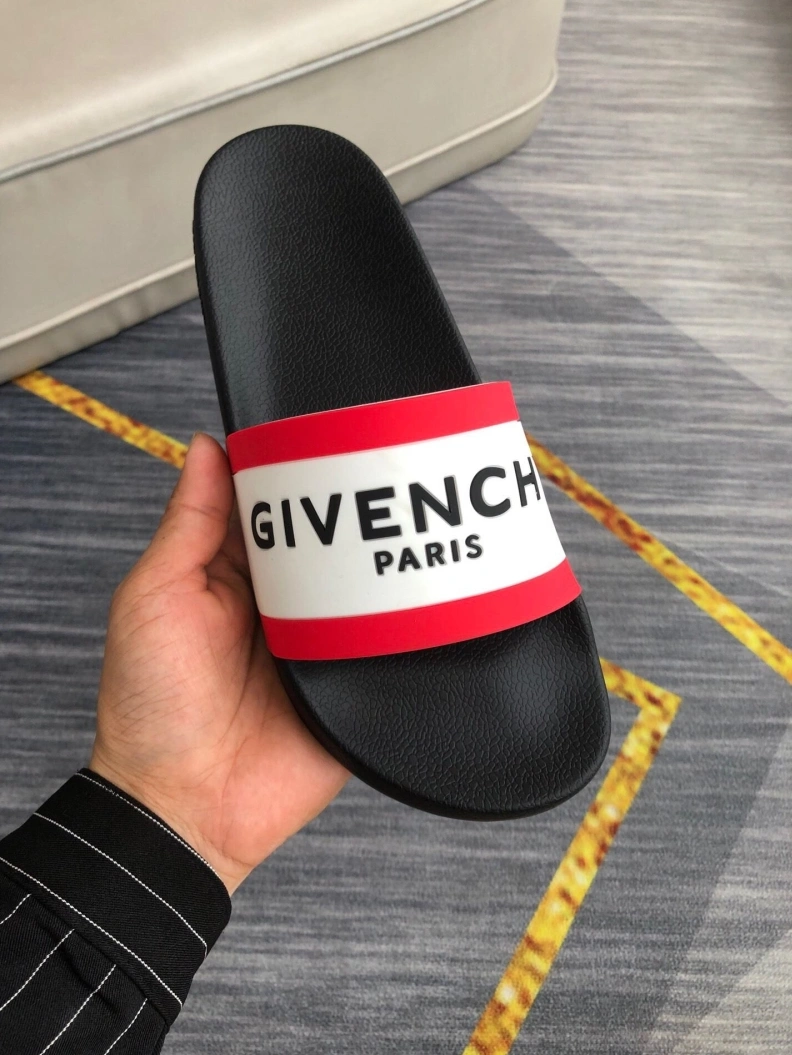 Flexible Gxvxnchy Slippers 153104