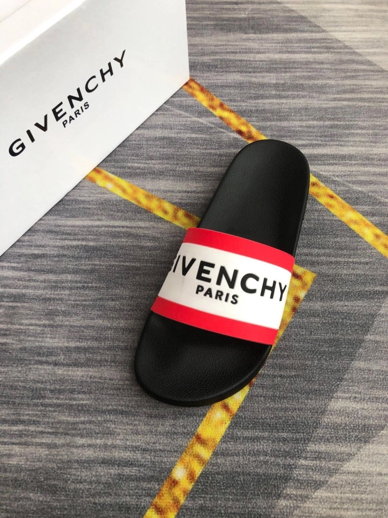 Flexible Gxvxnchy Slippers 153104