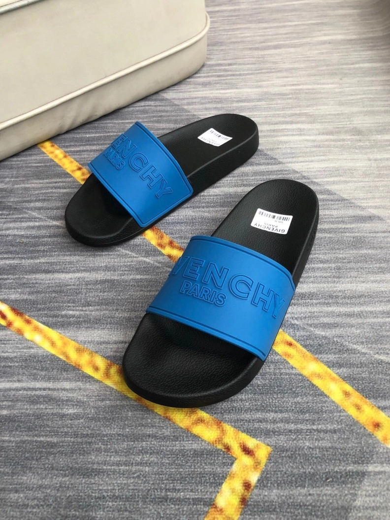 HighQuality Gxvxnchy Slippers 153101