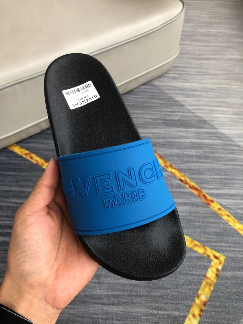 HighQuality Gxvxnchy Slippers 153101