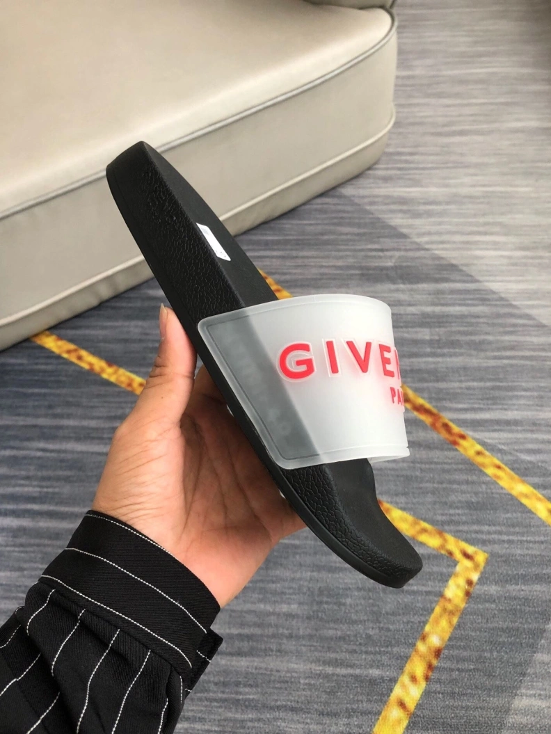 Gxvxnchy Slippers ModernLook 153127