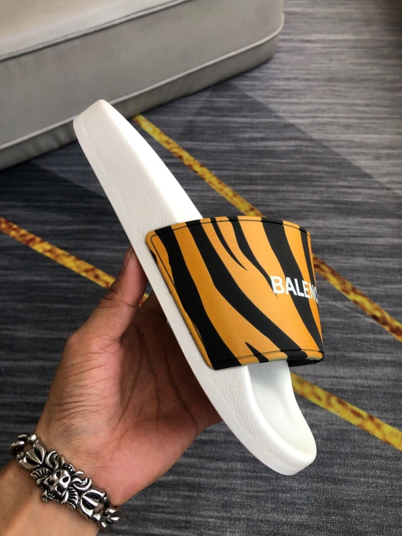 Efficient Bxlxnciaga Slippers 109516