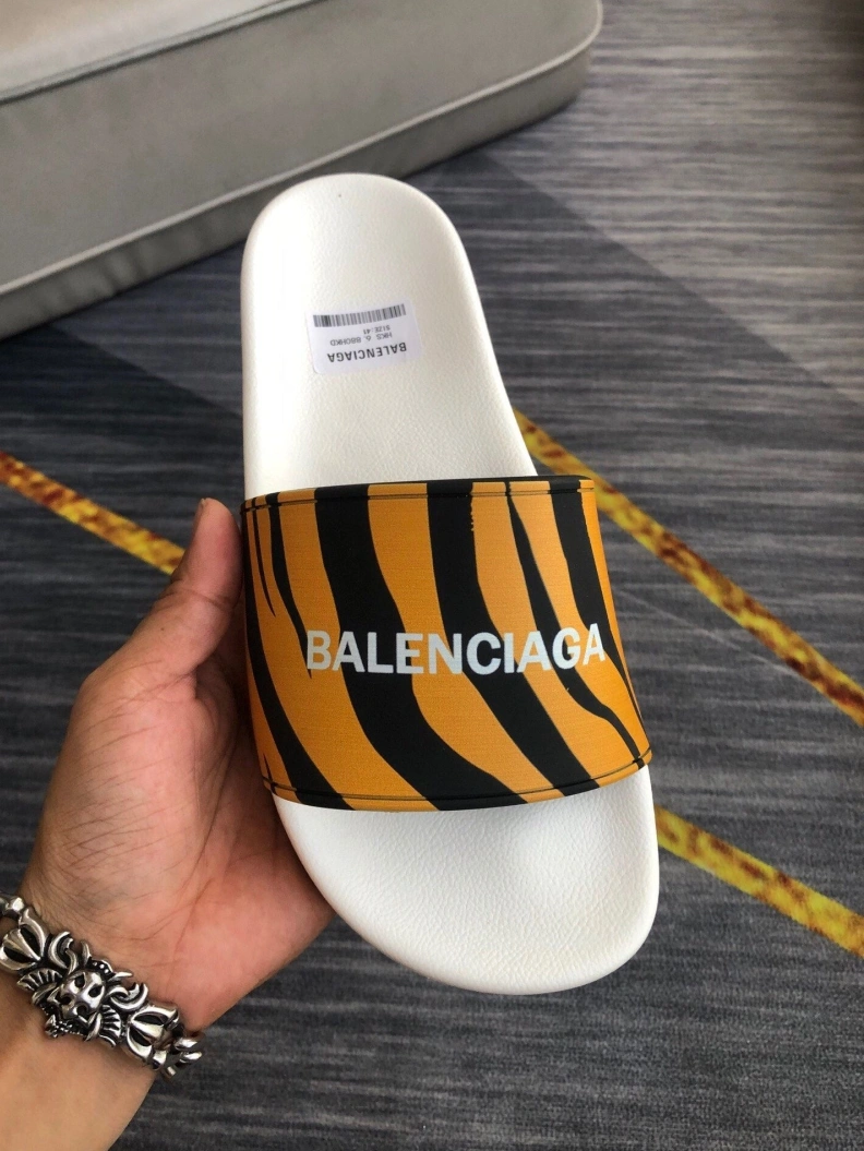 Efficient Bxlxnciaga Slippers 109516
