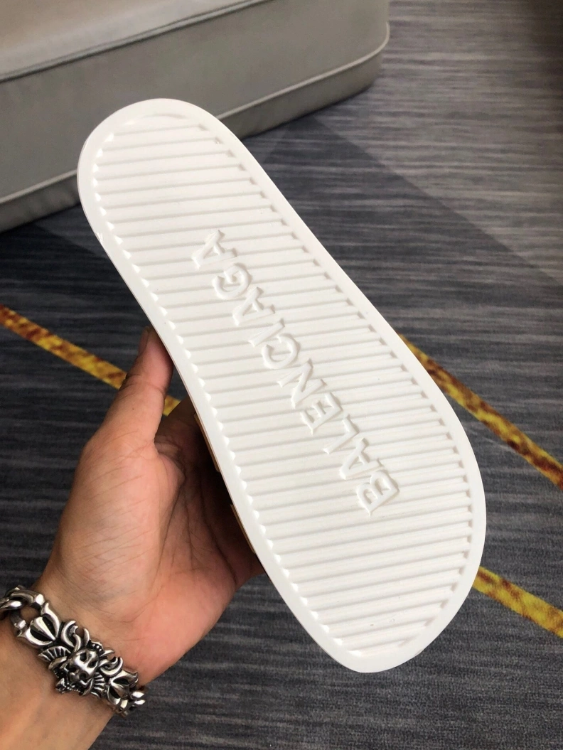 Efficient Bxlxnciaga Slippers 109516