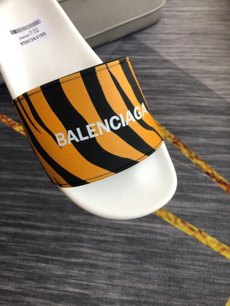 Efficient Bxlxnciaga Slippers 109516