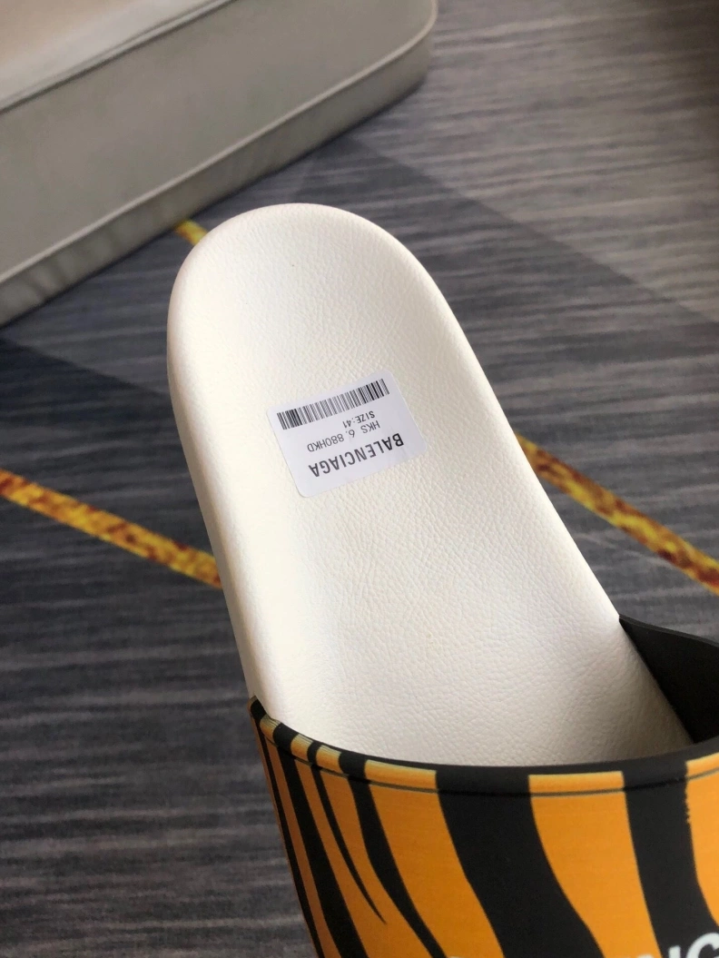 Efficient Bxlxnciaga Slippers 109516