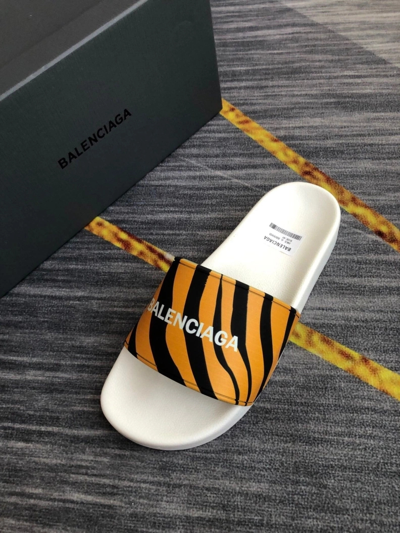 Efficient Bxlxnciaga Slippers 109516