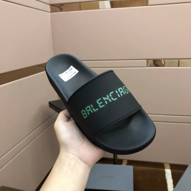 Versatile Bxlxnciaga Slippers 109507