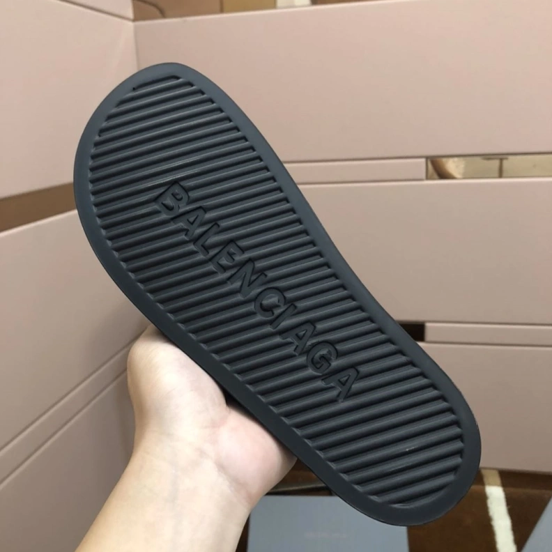 StreetReady Bxlxnciaga Slippers 109506
