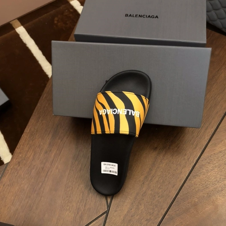 Bxlxnciaga Slippers StreetReady 109485