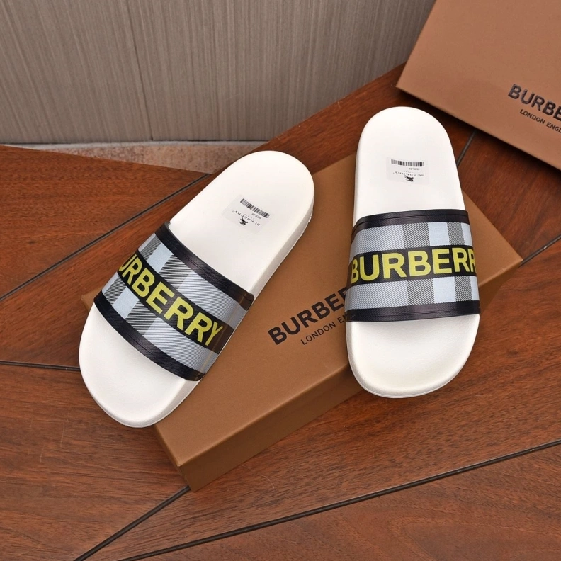 GoAnywhere Bxrbxrry Slippers 115035