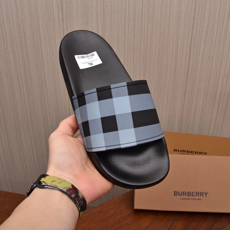 Modern Bxrbxrry Slippers 115029