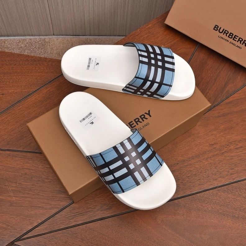 Minimalist Bxrbxrry Slippers 115022