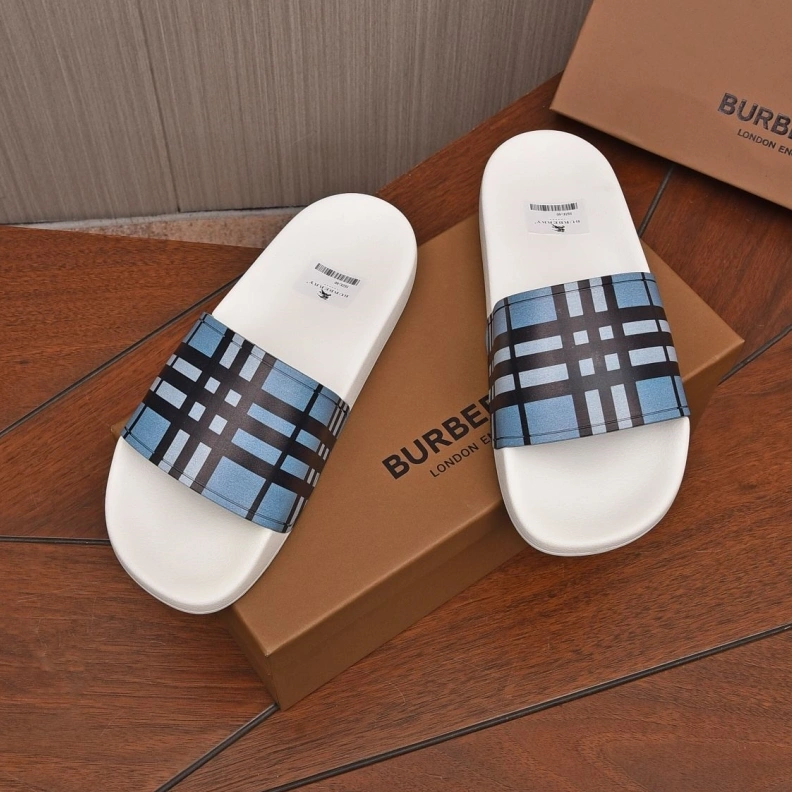 Minimalist Bxrbxrry Slippers 115022